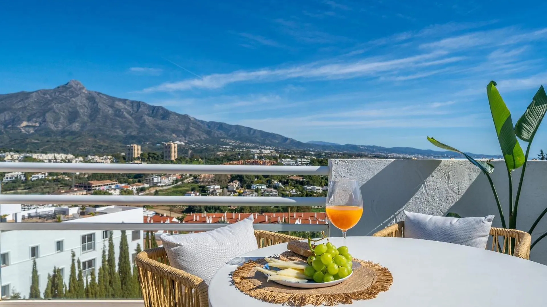 Xpce Golden Banus Penthouse - Parking Free Appartement Marbella